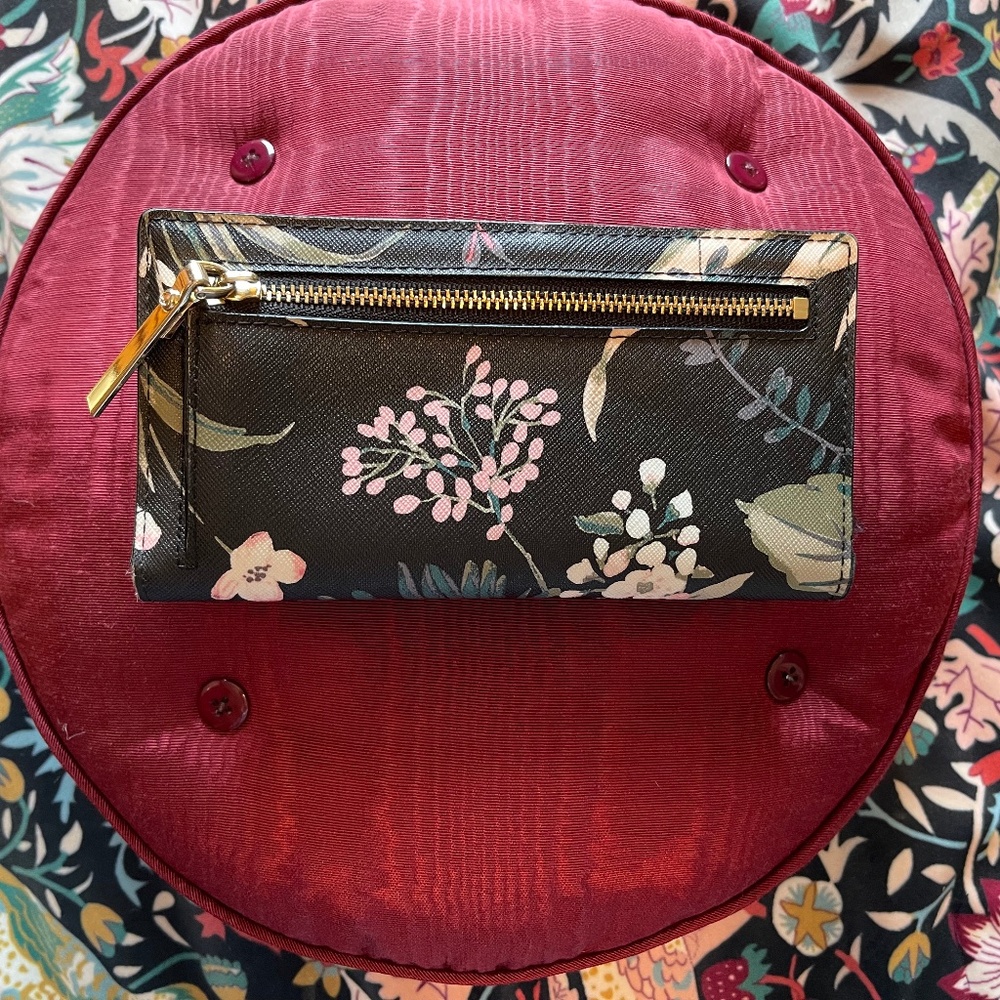 KATE SPADE WALLET - Picture 2 of 3